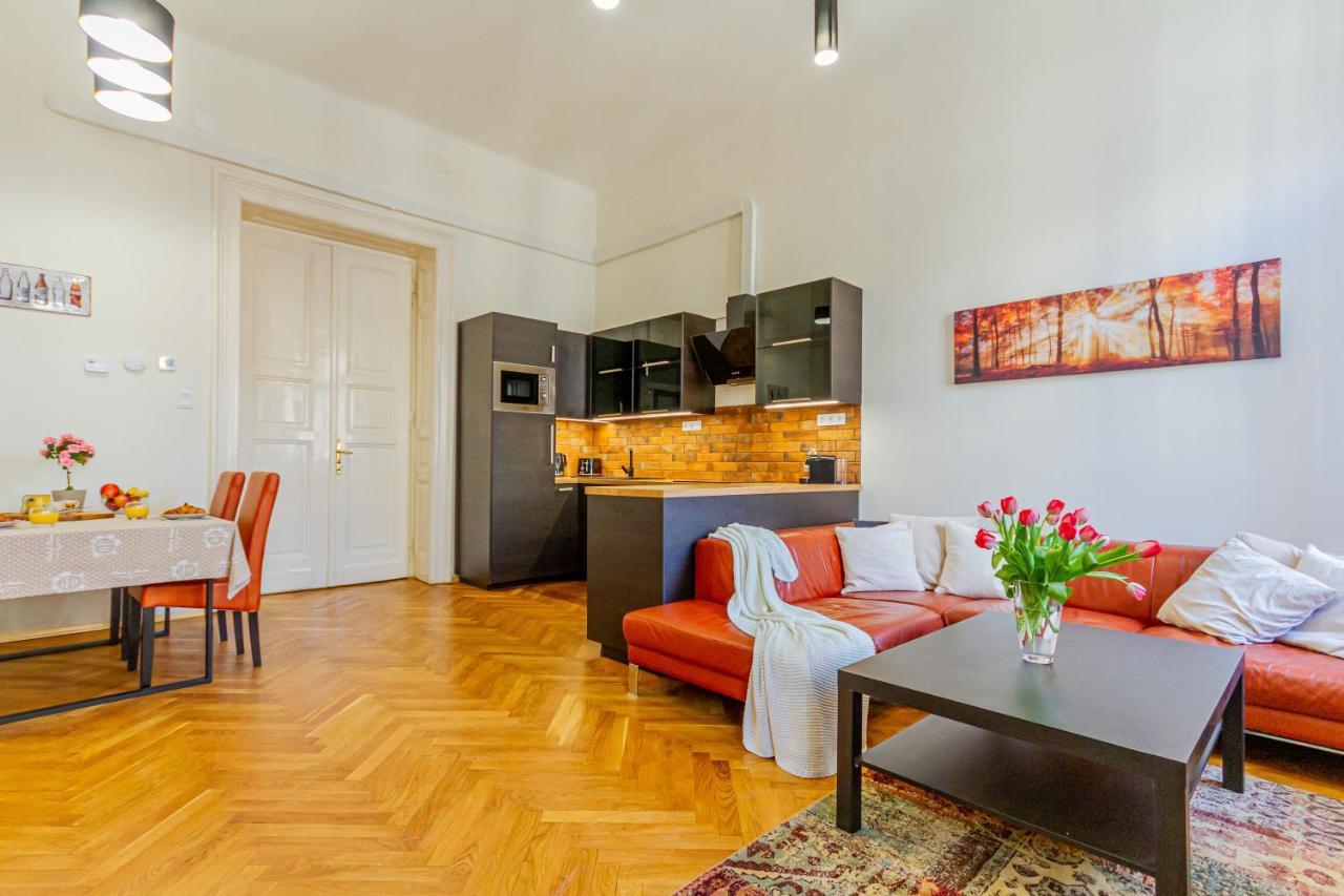 Supercentral Boutique Suite بودابست المظهر الخارجي الصورة